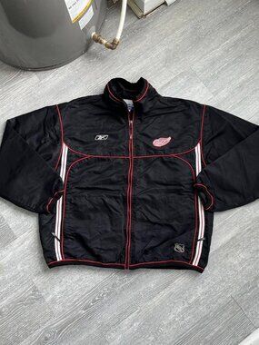 Black / Red / White Vintage 90’s NHL / Reebok / CCM / Red Wings Zip Up Jacket